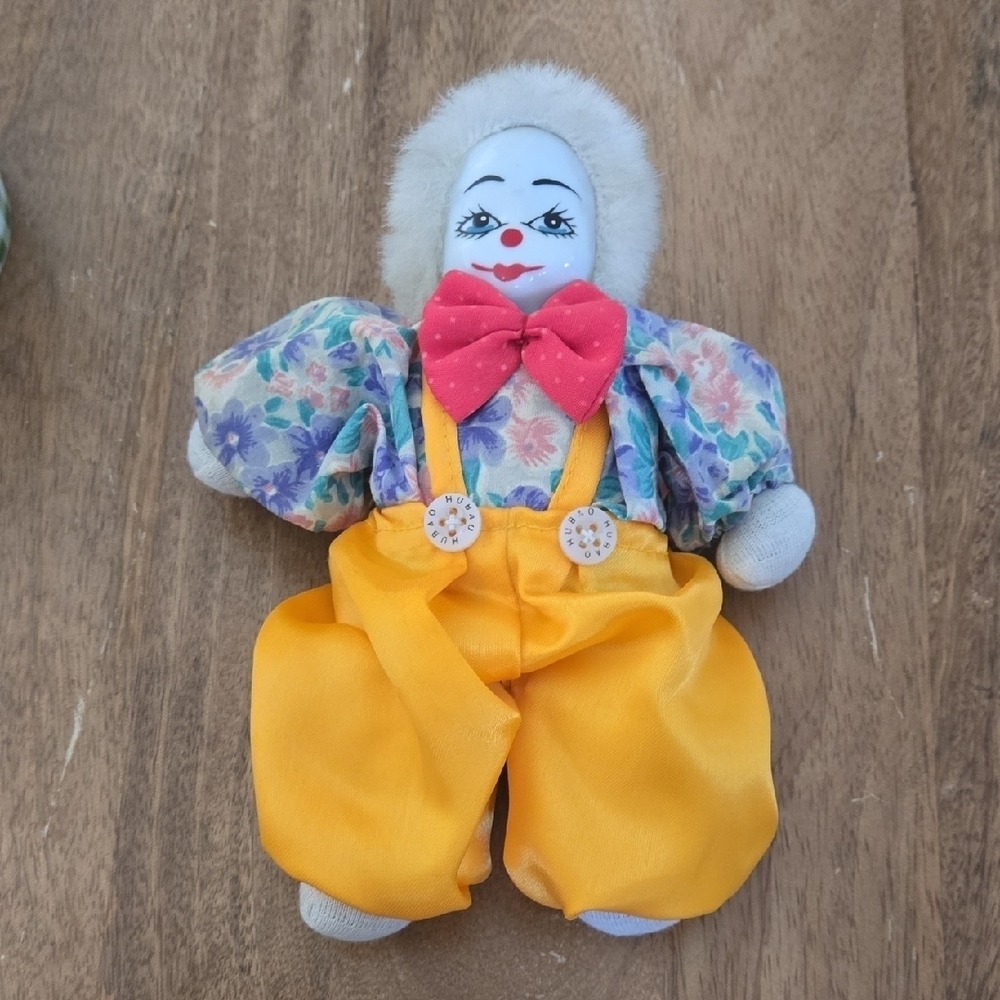 Vintage HUBAO Porcelain Face Collectible Hand Painted Clown Doll 7"
